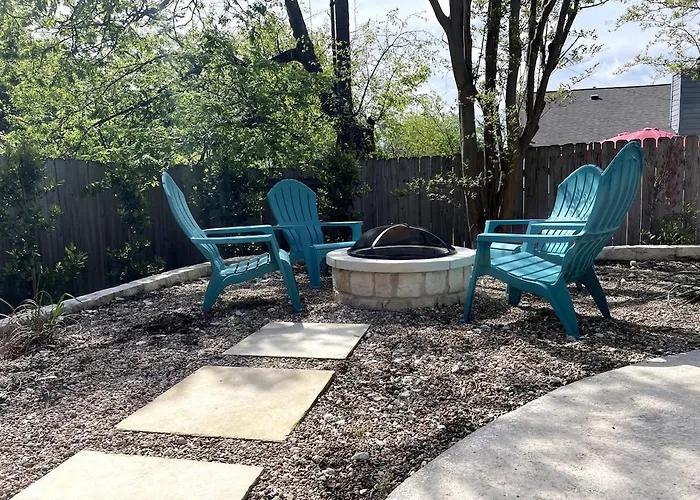 Poolside Oasis, Peaceful Retreat -20 Min To Austin * Round Rock