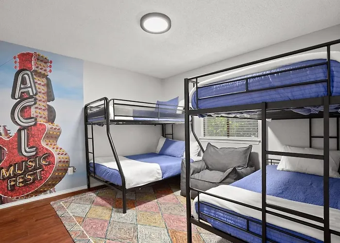 Holiday home Poolside Oasis, Peaceful Retreat -20 Min To Austin Round Rock